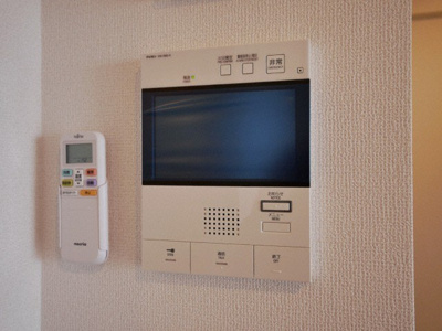 【セキュリティ】 | セレニテ西中島アリア弐番館 | モニター付きインターフォンです