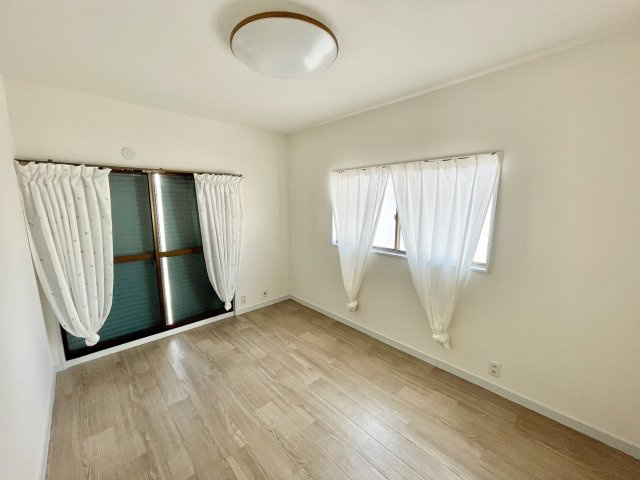 【中古戸建】伊勢崎市除ケ町の洋室|■洋室