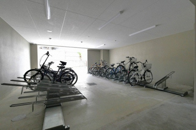 【その他共用部分】 | セレニテ西中島アリア壱番館 | 駐輪場です