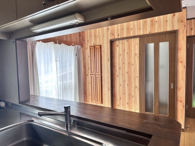 和泉市王子町戸建のキッチン