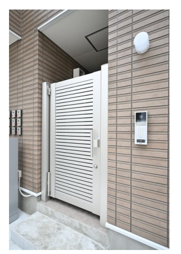 板橋区宮本町のアパートのエントランス