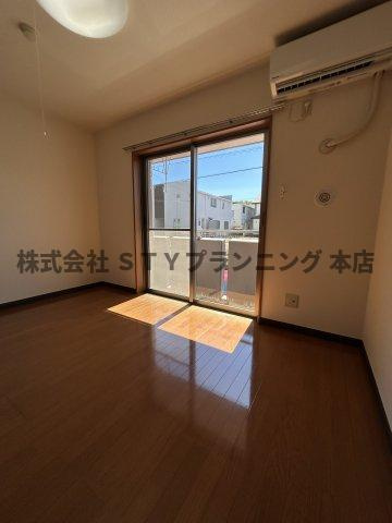 仲介手数料０円！プリミエール川名の洋室