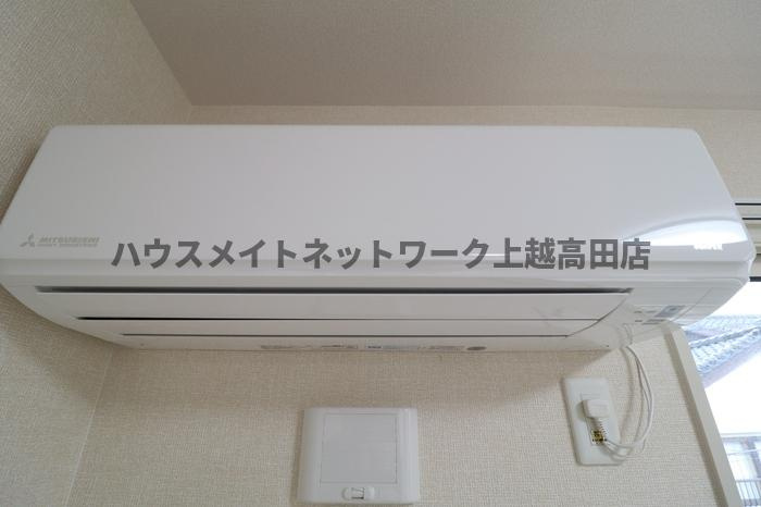 セレーノ ビオラの設備|エアコン（同室タイプ２０１号室の画像を掲載）