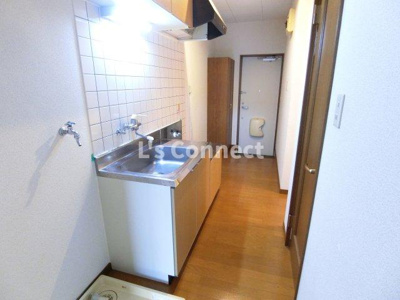 【その他】 | クレール成田 | 約３帖のキッチンスペース。