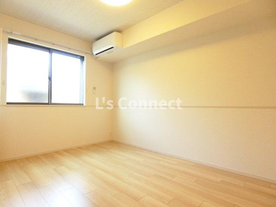 【その他】 | Ｒａｙ（レイ） | 洋室にもエアコン付きです。