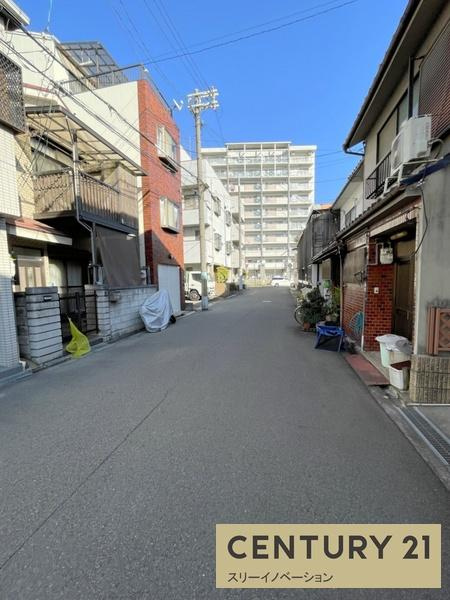 北村1丁目中古戸建の前面道路含む現地写真|前面道路：公道約6ｍ！