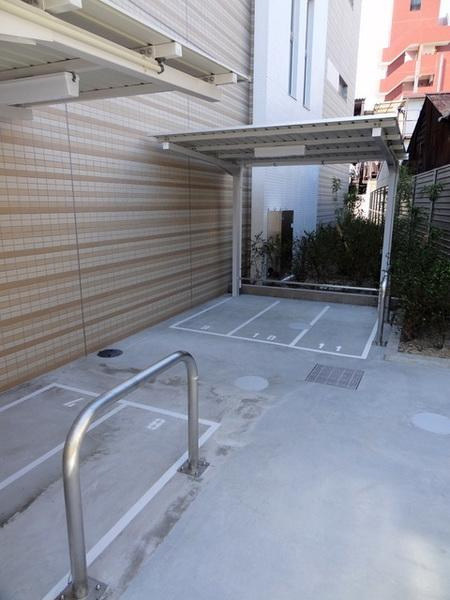 スプランディッド大阪ＷＥＳＴのその他共用部分|敷地内バイク置き場！