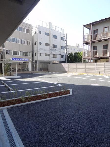 スプランディッド大阪ＷＥＳＴのその他共用部分|敷地内駐車場！