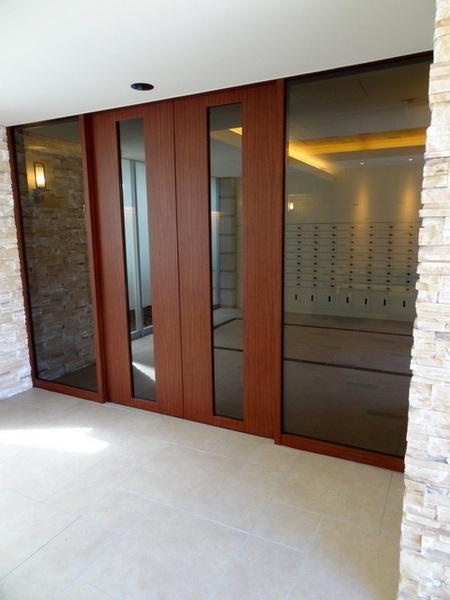 スプランディッド大阪ＷＥＳＴのエントランス|マンション入り口！