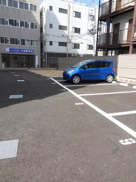 スプランディッド大阪ＷＥＳＴのその他共用部分|敷地内駐車場！