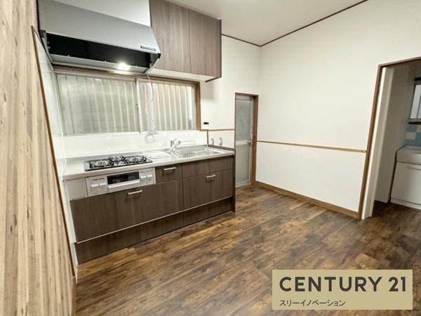 北村2丁目中古戸建の居間・リビング|きれいなダイニング！