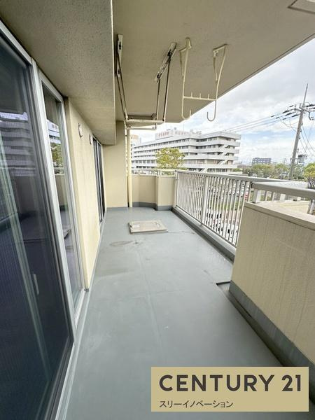 昭和山第２コーポ２号棟のバルコニー