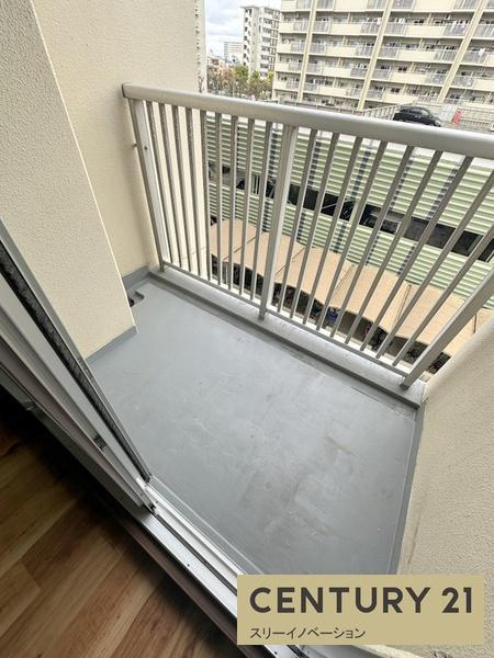 昭和山第２コーポ２号棟のバルコニー