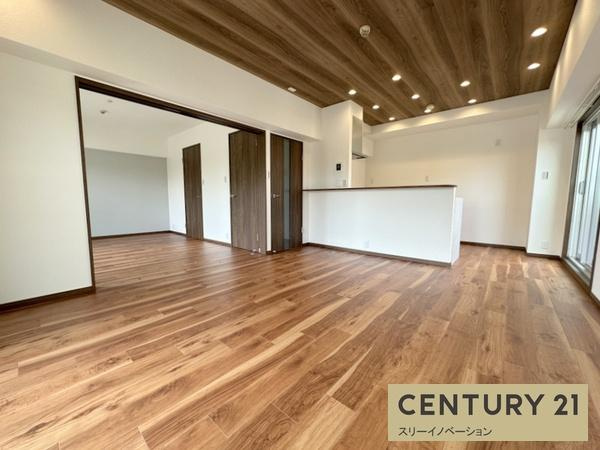 昭和山第２コーポ２号棟の居間・リビング