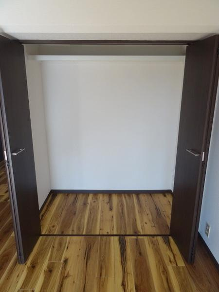 エバーグリーン12号棟の収納|各部屋に収納！