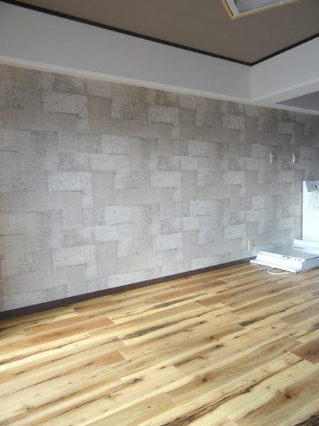 エバーグリーン12号棟の居間・リビング|ゆったり使えるリビングです！