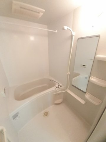 リリーベル　Ａの浴室