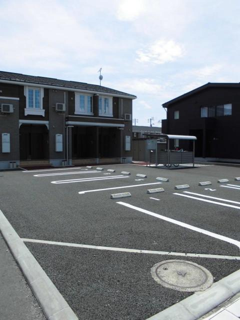ヴィラ　ルミナーレ　Ⅴの駐車場|駐車場