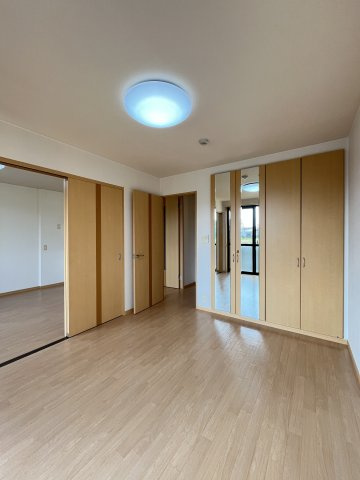 サンフラワーの洋室