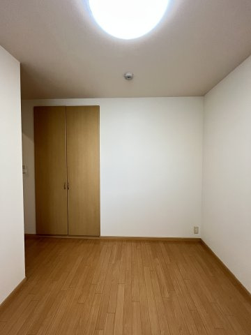 サンフラワーの洋室