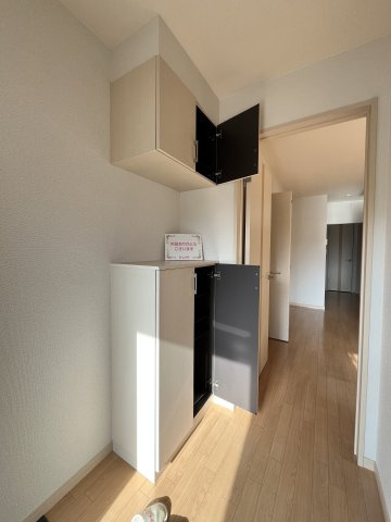 アース・カラーの収納