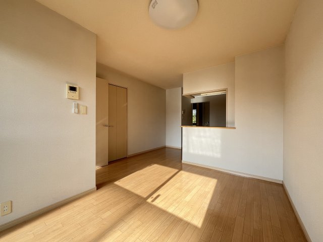 アース・カラーの居間・リビング