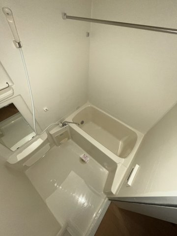 アース・カラーの浴室