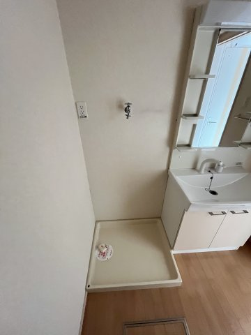 アース・カラーの設備