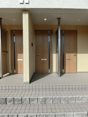 ＶＡＶＯＯＭ（ヴァヴーム）の玄関