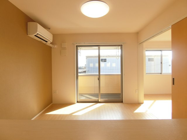 ＶＡＶＯＯＭ（ヴァヴーム）の居間・リビング