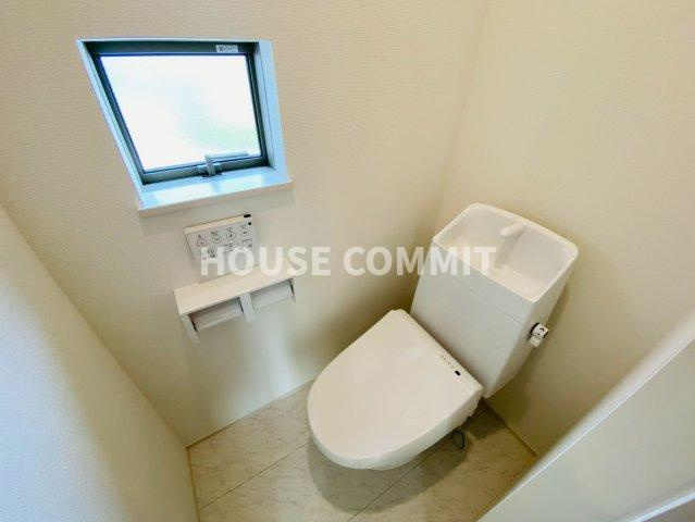 成田市玉造Ⅲ　Ｂ号棟　新築戸建て全2棟のトイレ