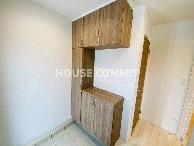 成田市玉造Ⅲ　Ｂ号棟　新築戸建て全2棟の玄関