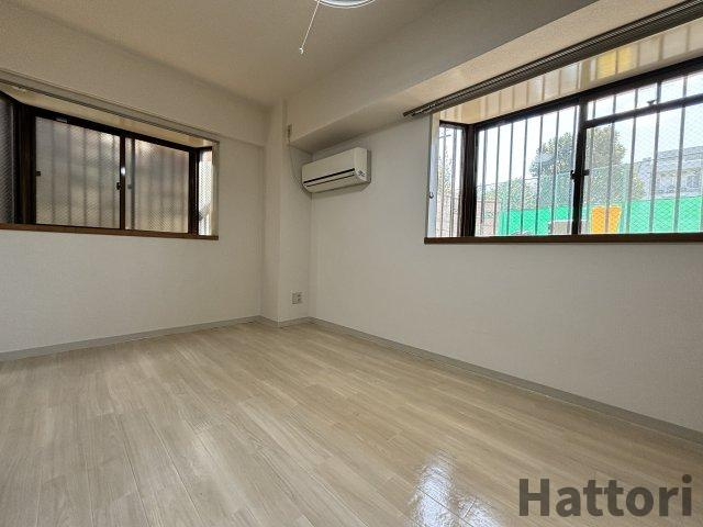 ロイヤルコート上池田の居間・リビング