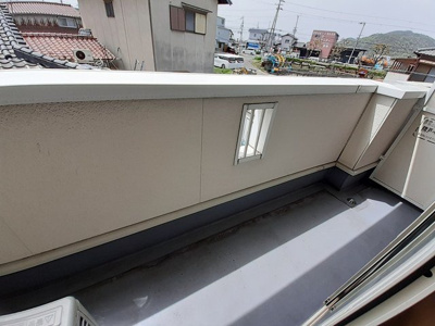 【バルコニー】 | ラ・カンパネラ | 落ち着いた時間を過ごせるバルコニーです