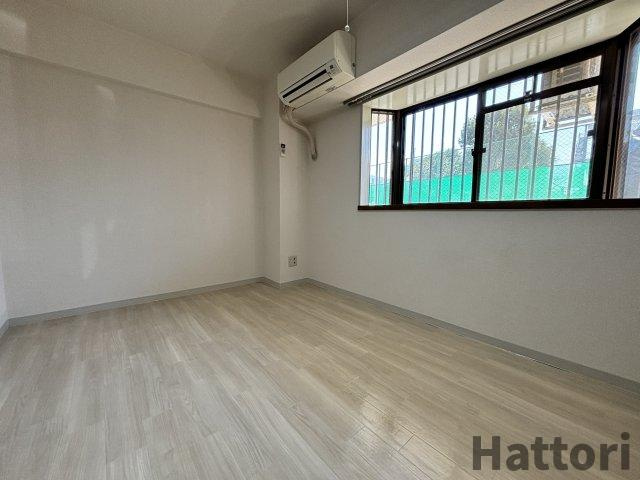 ロイヤルコート上池田の居間・リビング