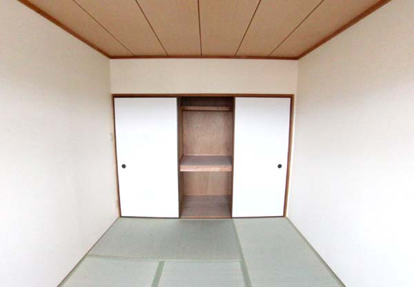 グランドール岸和田の収納|ちょっとした収納スペースも充実しています