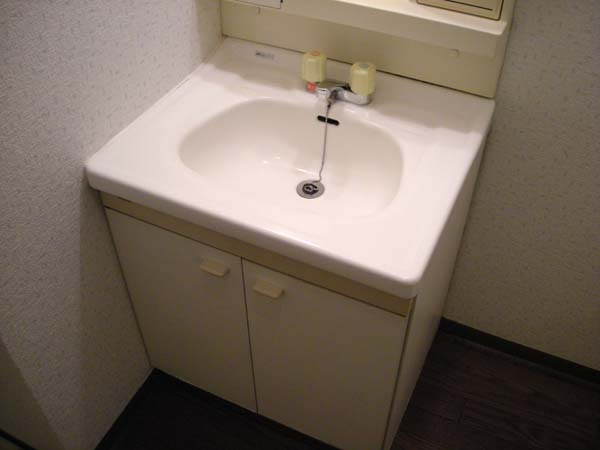 グランドール岸和田の独立洗面台|独立洗面化粧台付き