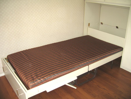 エイコーハイツの洋室|落ち着いた色調の洋室です