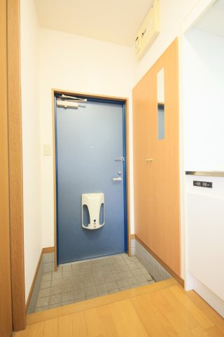 youngleavesの玄関|別部屋同一間取りのお写真となります。