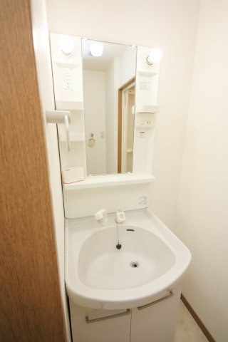 youngleavesの洗面所|別部屋同一間取りのお写真となります。