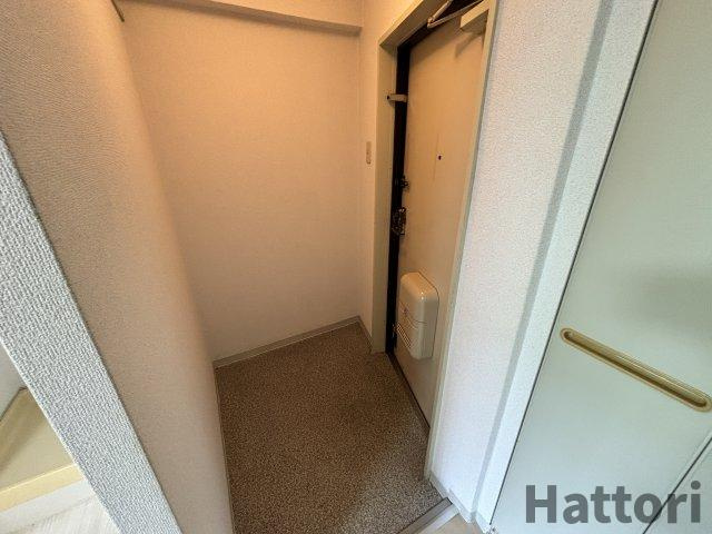 ロイヤルコート上池田の玄関