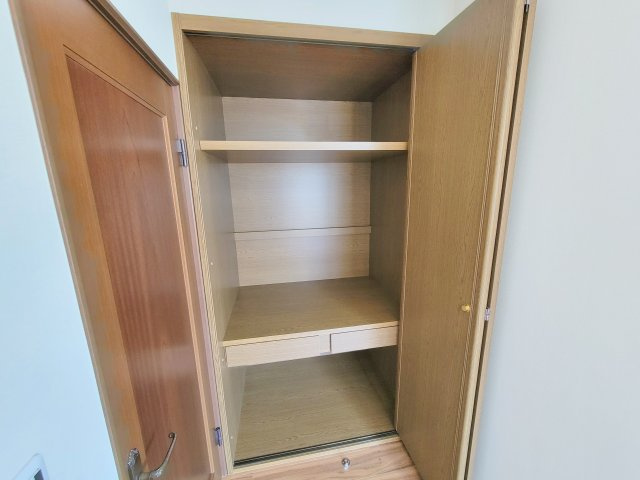 木津川市木津川台7丁目中古戸建ての収納