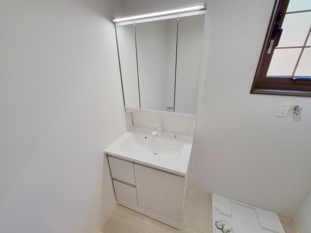 木津川市木津川台7丁目中古戸建ての独立洗面台