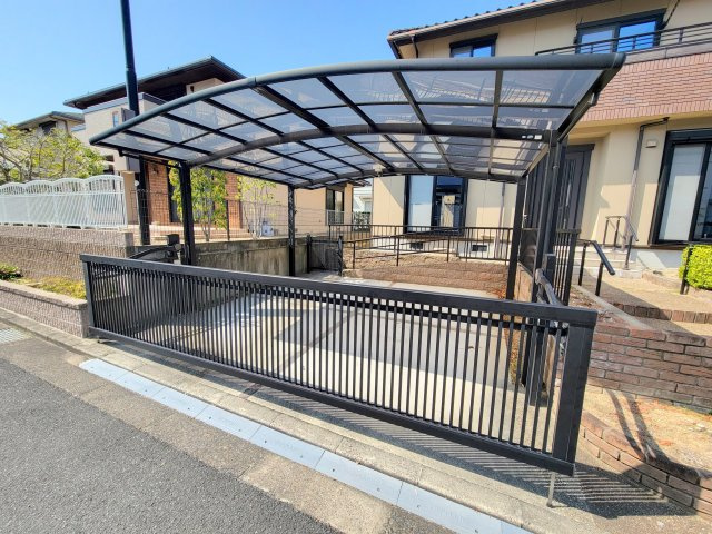 木津川市木津川台7丁目中古戸建ての駐車場