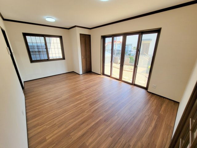 木津川市木津川台7丁目中古戸建ての居間・リビング