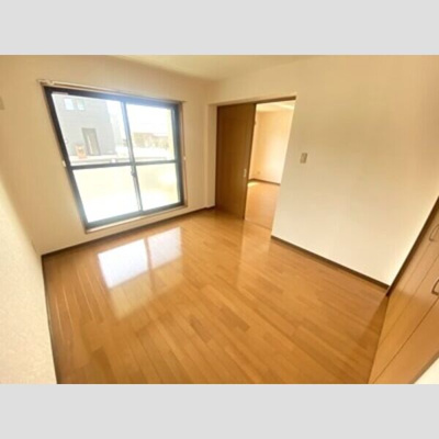 【洋室】 | メゾン東側