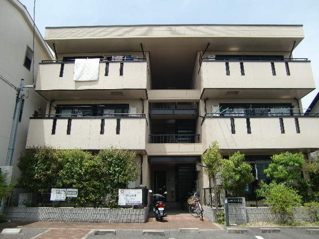 シャルマン岩屋の外観