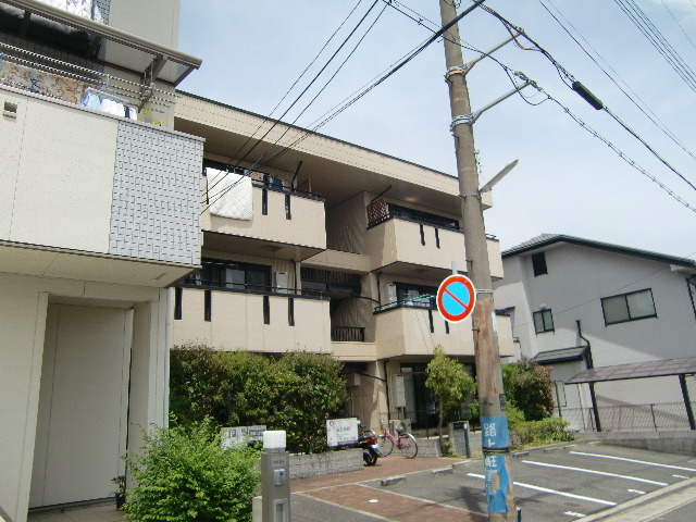 シャルマン岩屋の外観