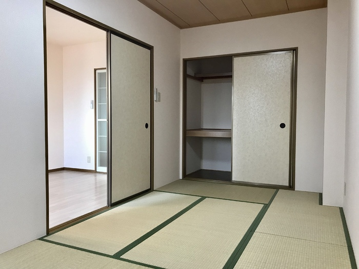 シャルマン岩屋の和室