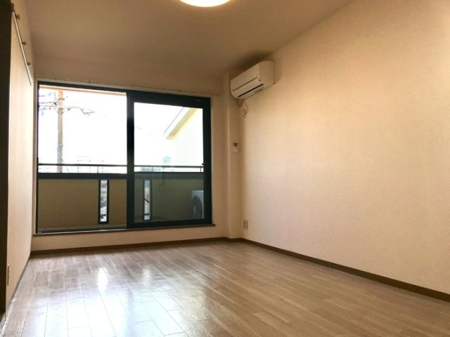 シャルマン岩屋の居間・リビング